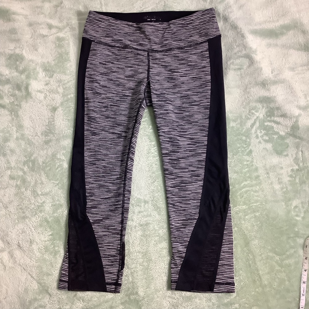 Ideology Women's Slimming Cropped Legging | Black | Size S
